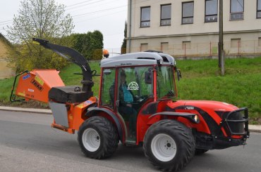 1. Máj 2013, jízda alegorických vozů a traktorů