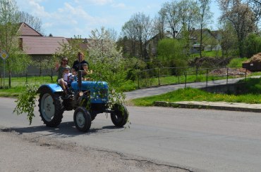 1. Máj 2012, jízda alegorických vozů a traktorů