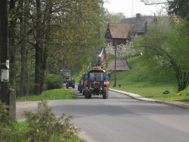 1. Máj 2010, průvod alegorických vozů