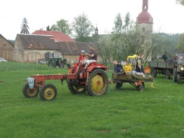 1. Máj 2010, průvod alegorických vozů