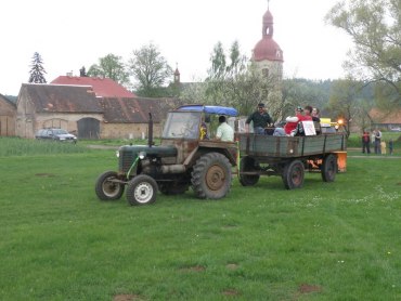 1. Máj 2010, průvod alegorických vozů