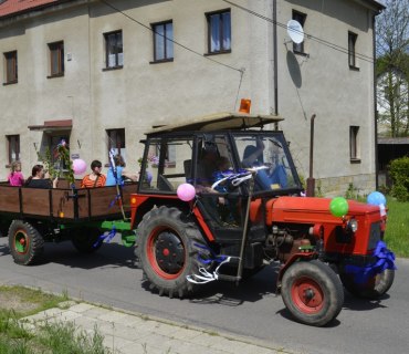 1. respektive 8. máj 2015