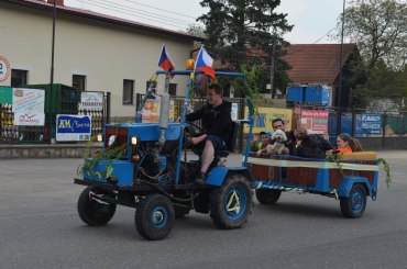 1. Máj 2014, průvod alegorických vozů